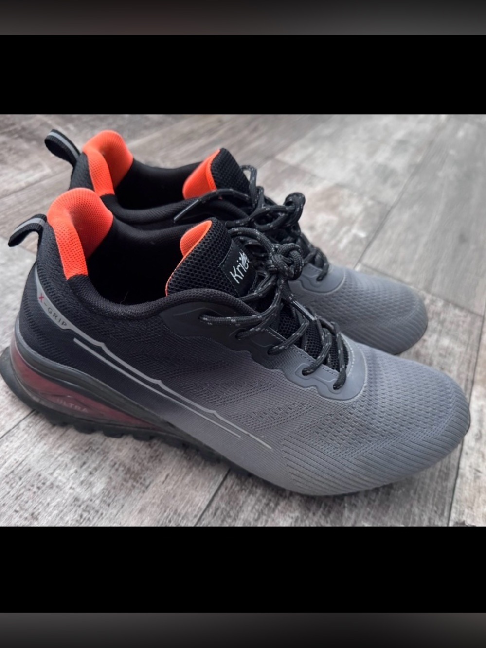 Men's sneakers great condition size 10.5w - EUC - men's lightweight hiking